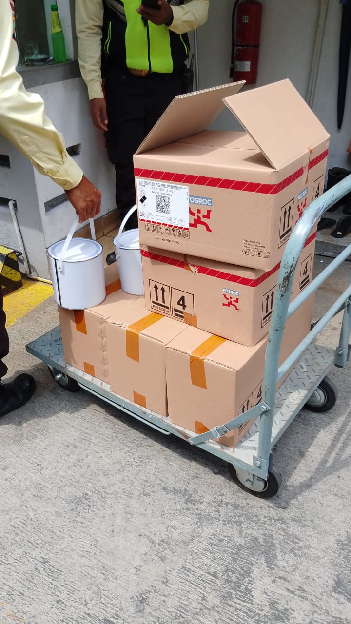 Pengiriman material Epoxy Adhesive Fosroc, Nitomortar TC2000